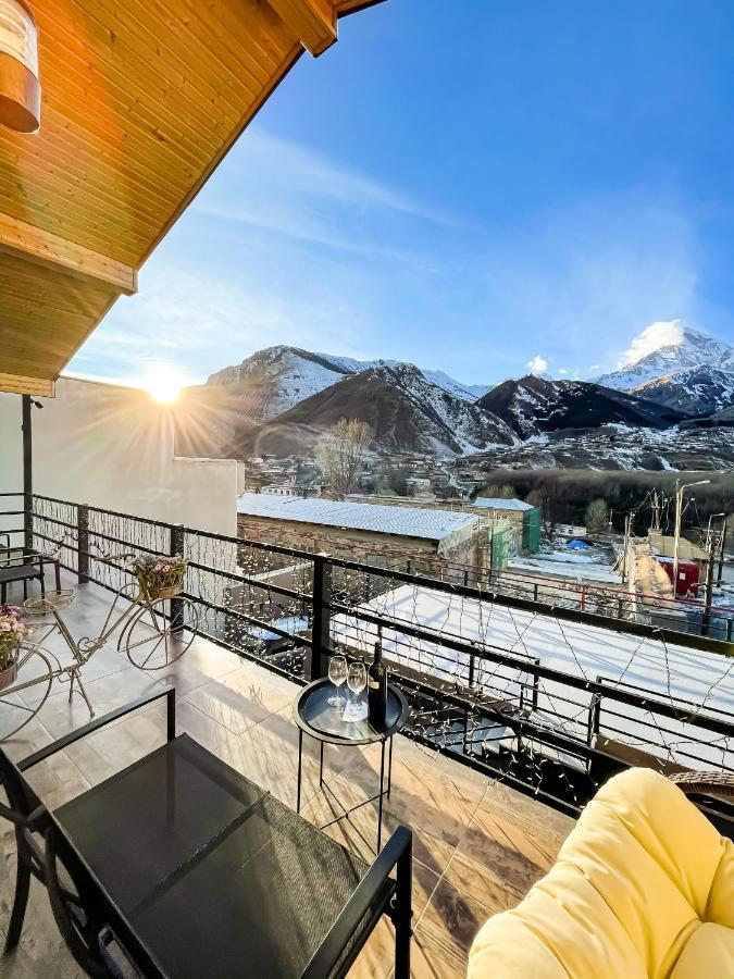 Hotel Belmonte Kazbegi Exterior foto