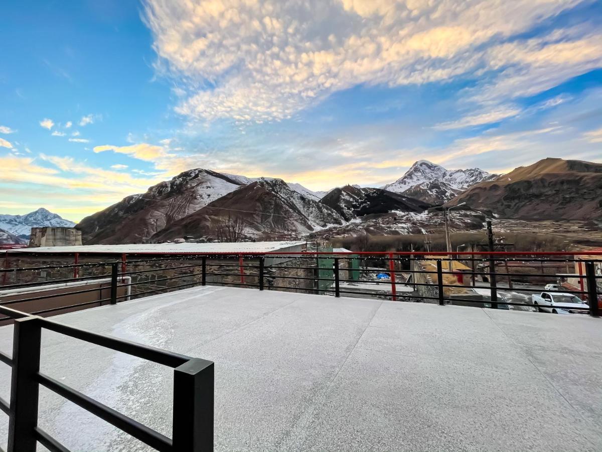 Hotel Belmonte Kazbegi Exterior foto